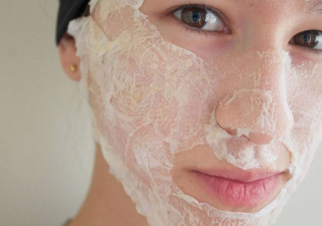 Ağda, ip ve cımbızı unutun! Bir kaşıkla tüyleri yok edin - Resim: 19